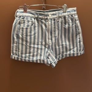 American Eagle Shorts Women’s 4